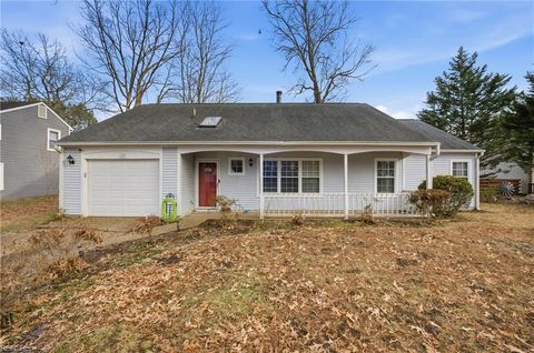 180 Abbey CT Newport News VA 23602