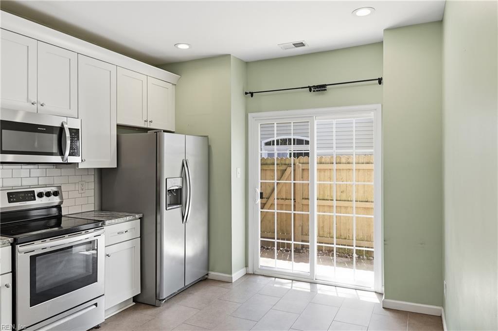 4950 Cypress Point CIR 103