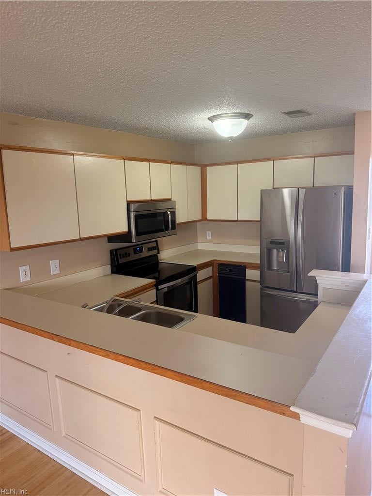 4185 Laurel Green CIR