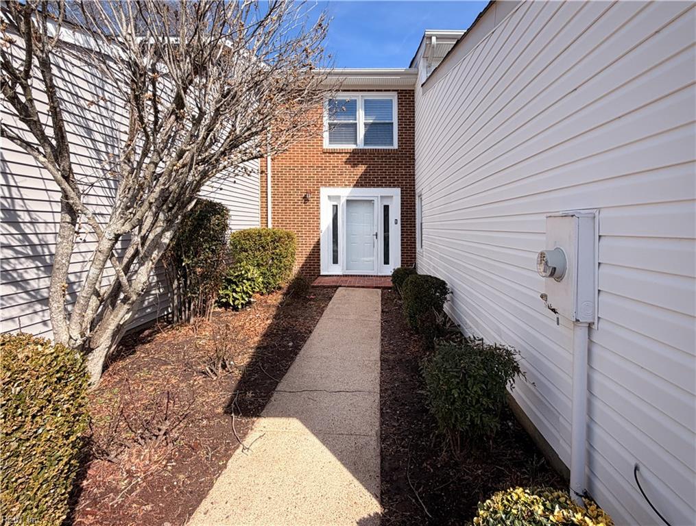 1238 Captain Adams CT