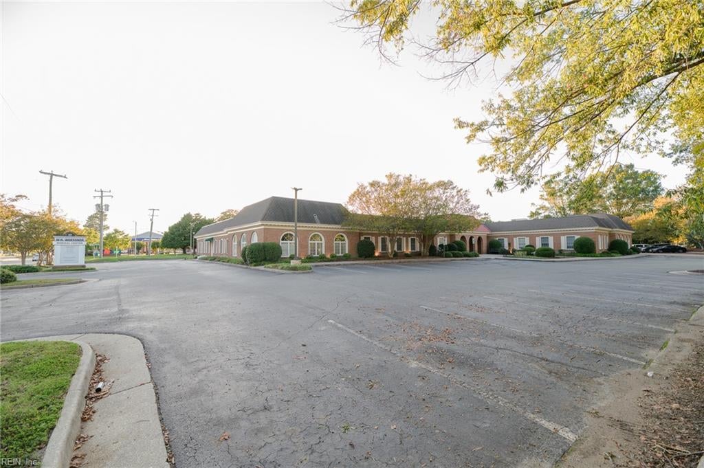 401 Oyster Point RD