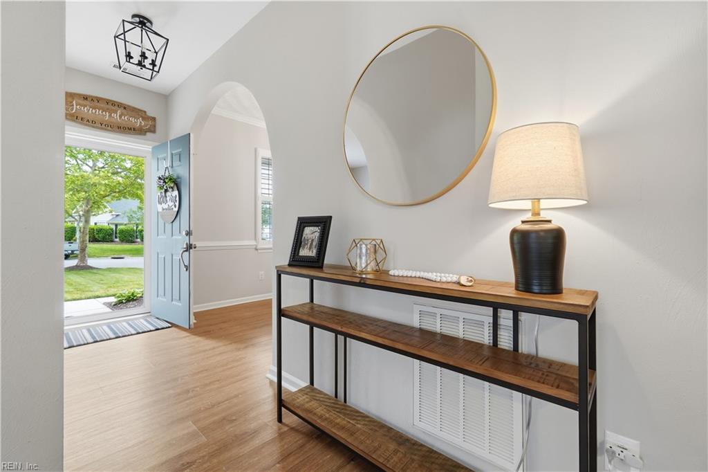 2713 Livingston LOOP