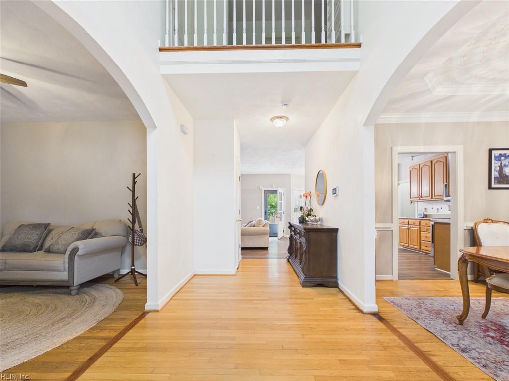 804 Chris CT