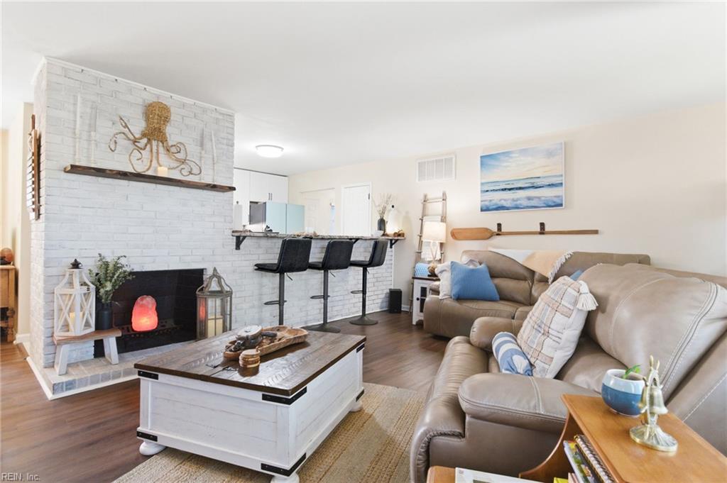 221 Upperville RD