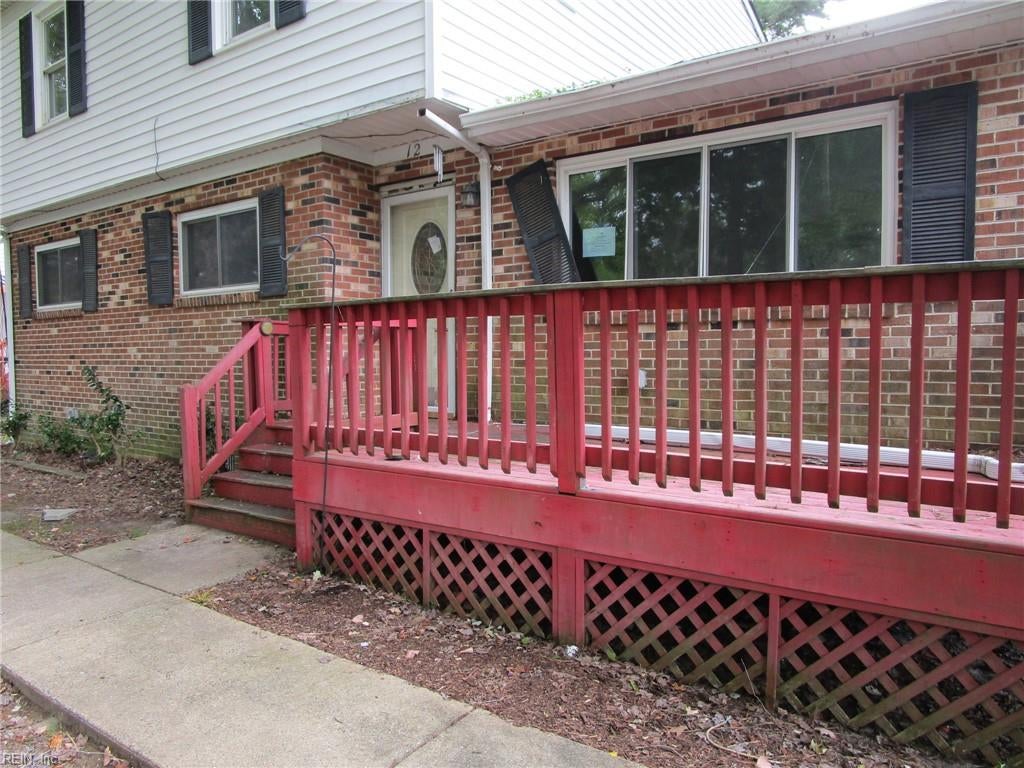 12 Kingslee LN