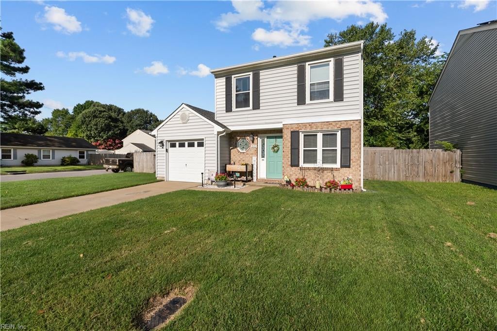 1083 Thompkins LN