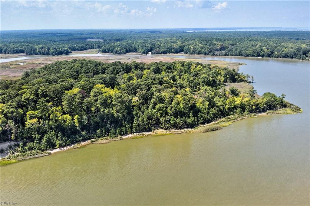 270 Lawnes Neck DR