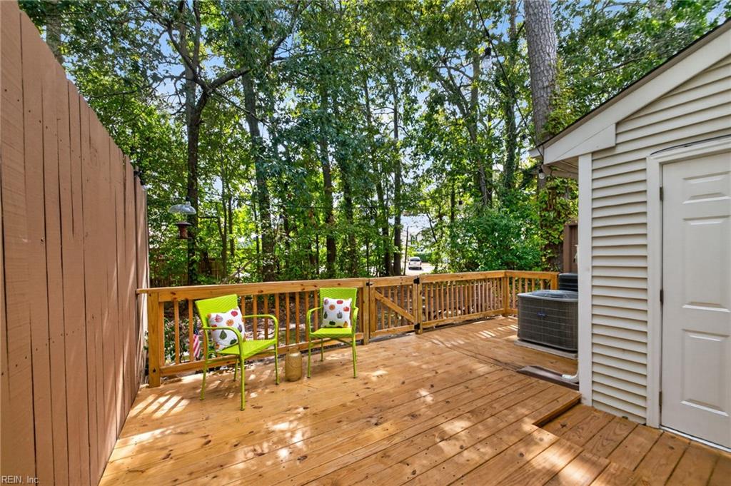 508 Pine Tops CT