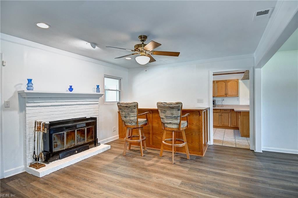 600 Sandy Springs LN