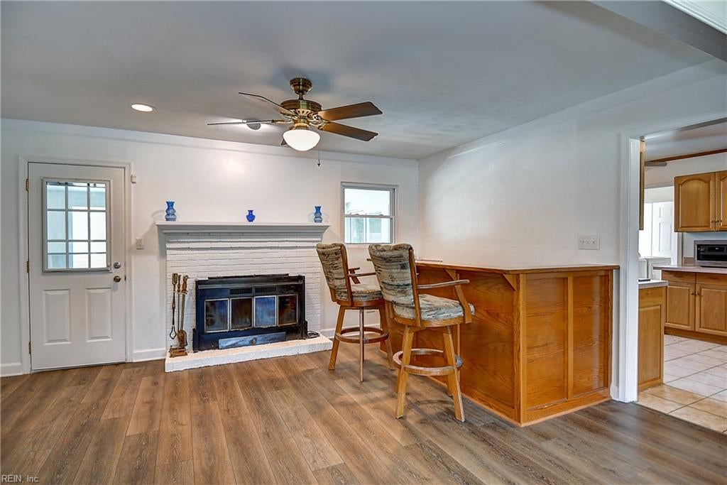 600 Sandy Springs LN