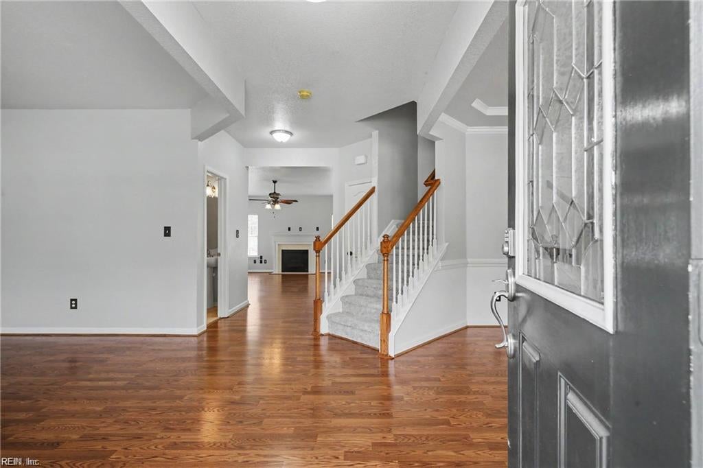 413 Quaker Ridge CT