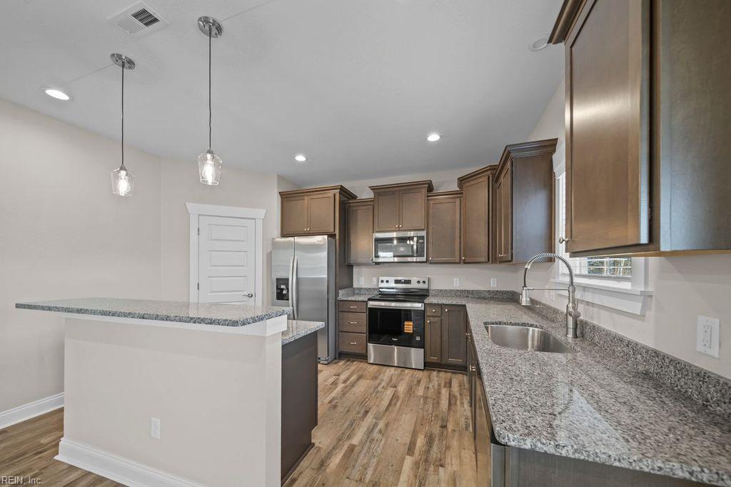 23057 Lake CT
