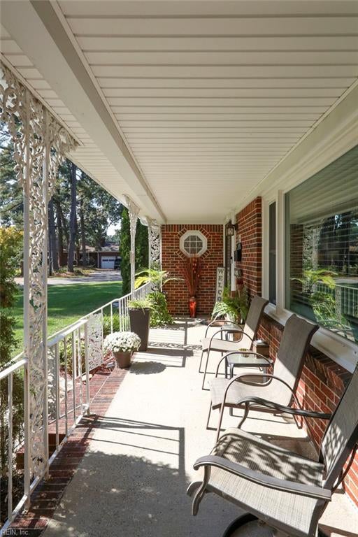 3504 N Crestline DR
