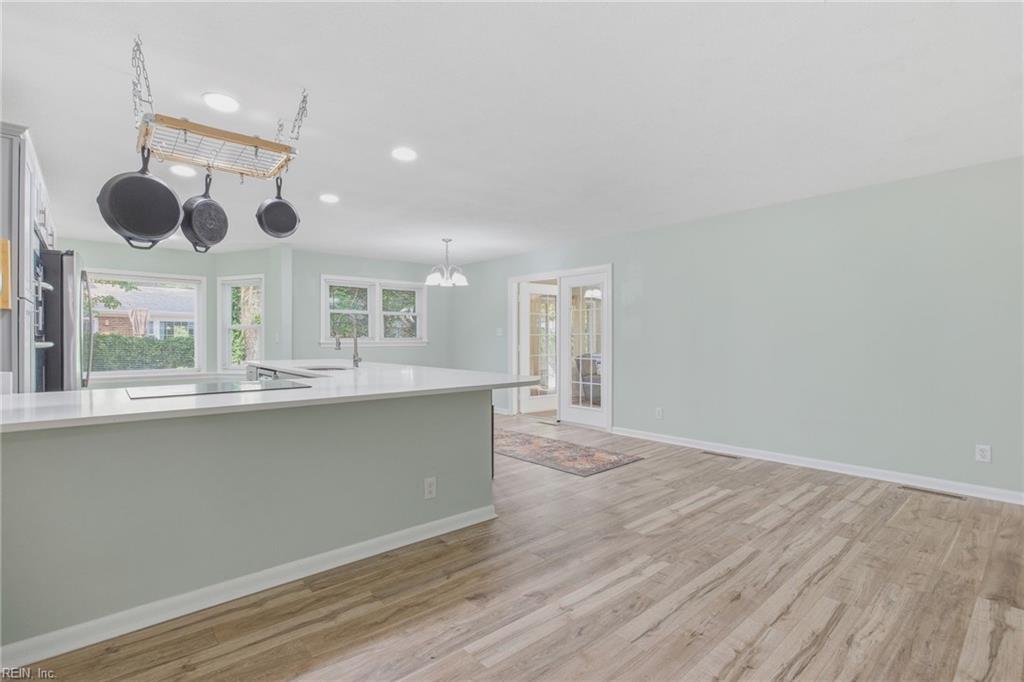 3124 Winchester LN