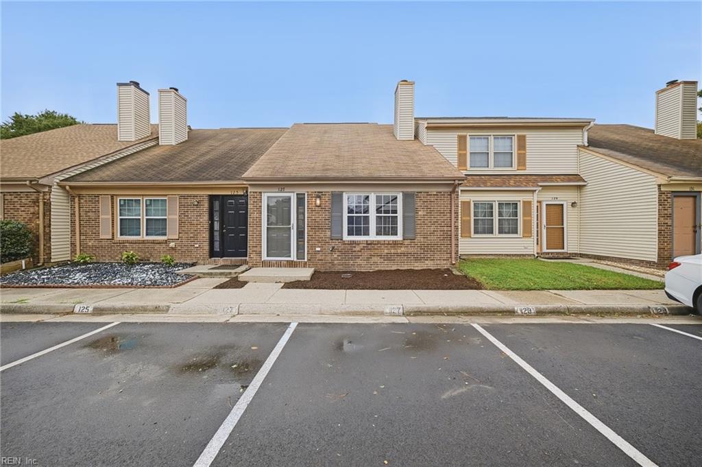 127 Parkway DR