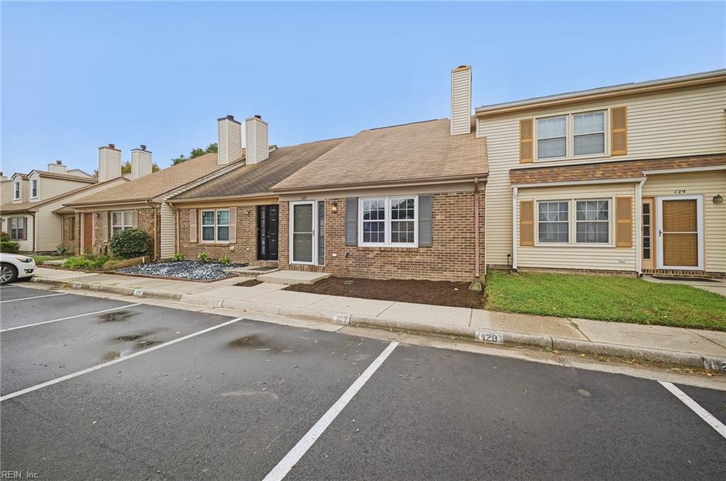 127 Parkway DR