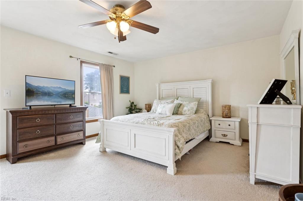 972 Colonial Meadows WAY