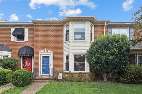 972 Colonial Meadows WAY Virginia Beach VA 23454