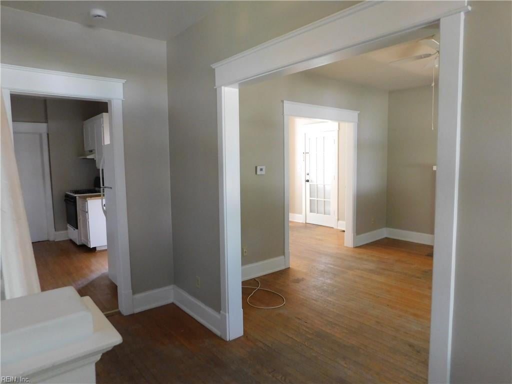 401 Forrest AVE