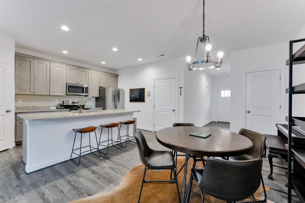 1233 Parkley DR