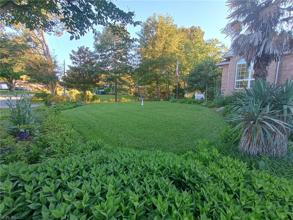 3445 S Crestline DR