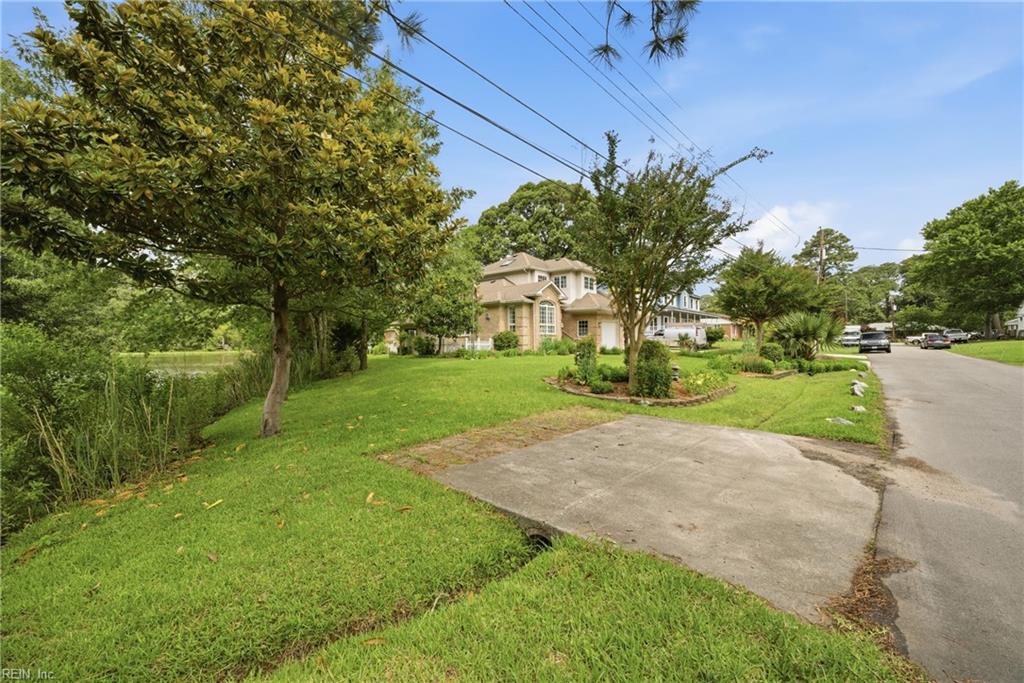 3445 S Crestline DR