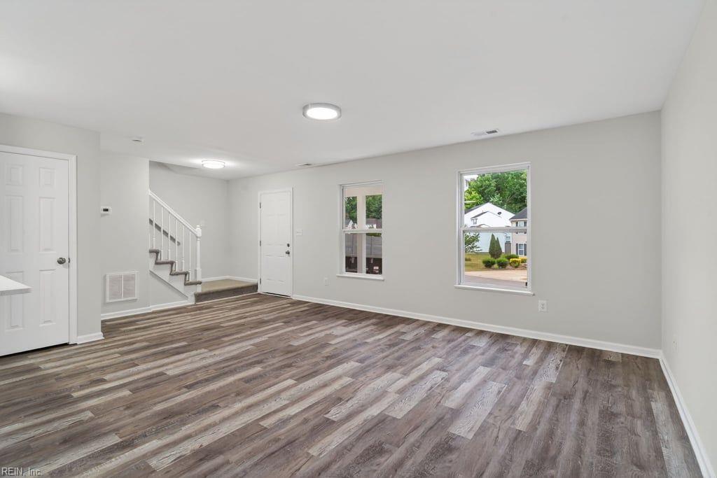 113 Low Ridge RD