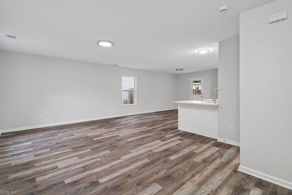 113 Low Ridge RD