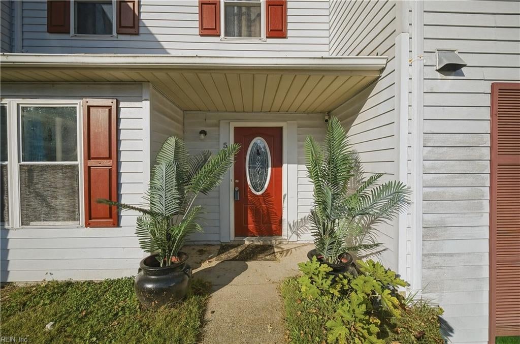 597 Davis ST