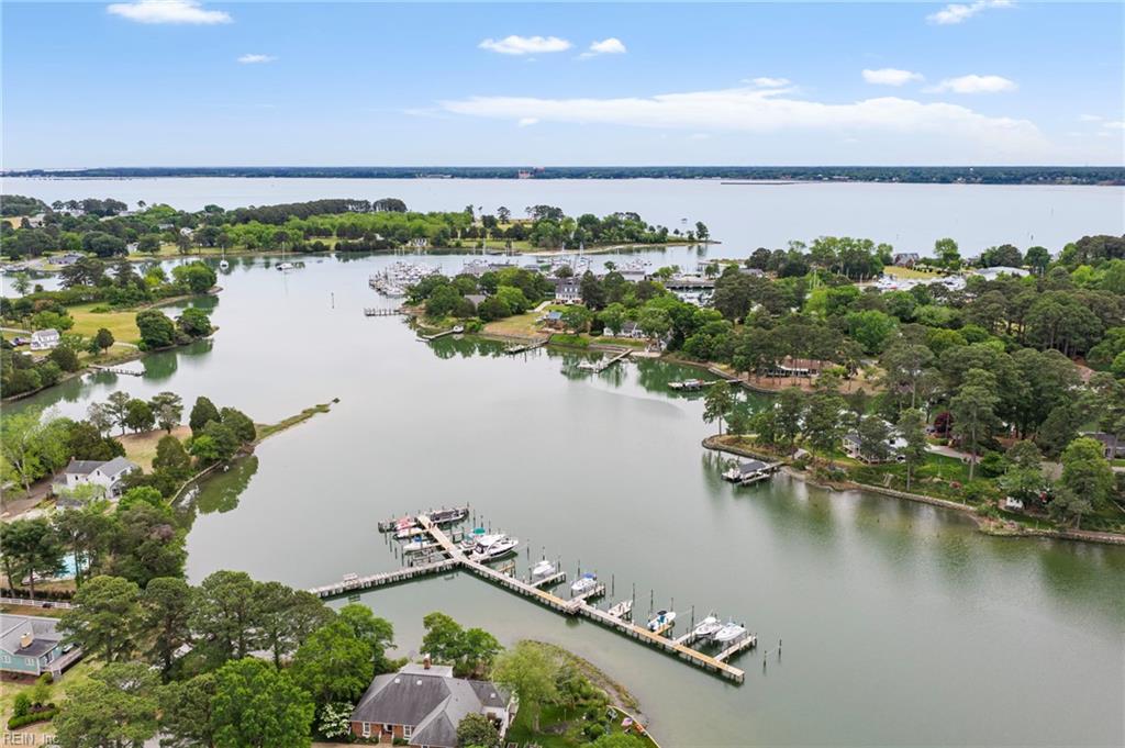 1831 Sawgrass Pointe DR
