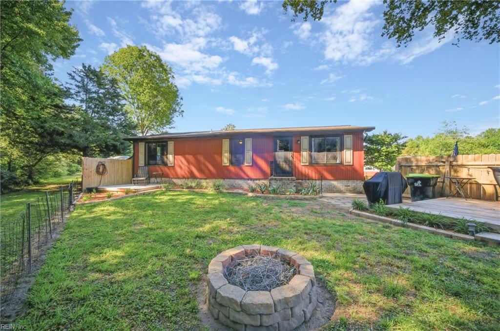 1077 Sandy Narrows CT