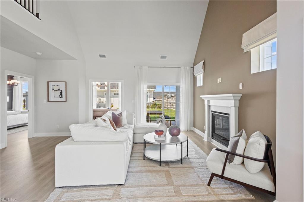 1324 Treviso Bay