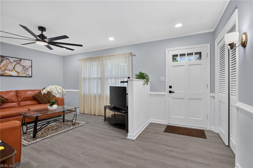 166 Beechmont DR