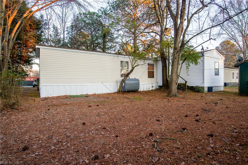 1329 Old Clubhouse RD