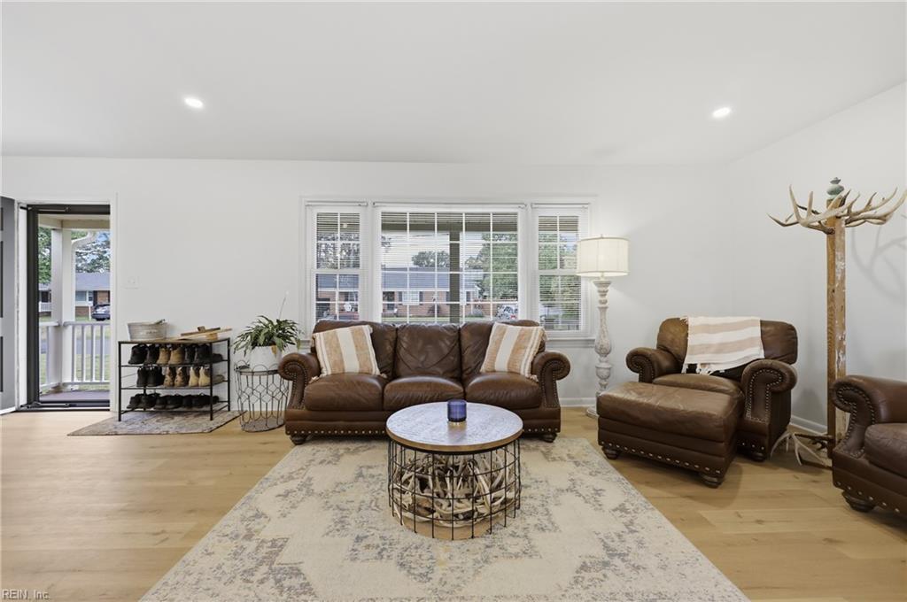 128 Convention DR