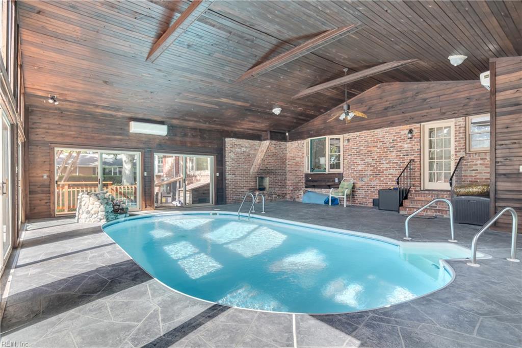 1001 Five Forks RD