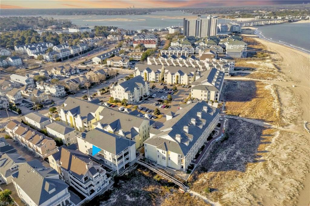 2319 Beach Castle LN