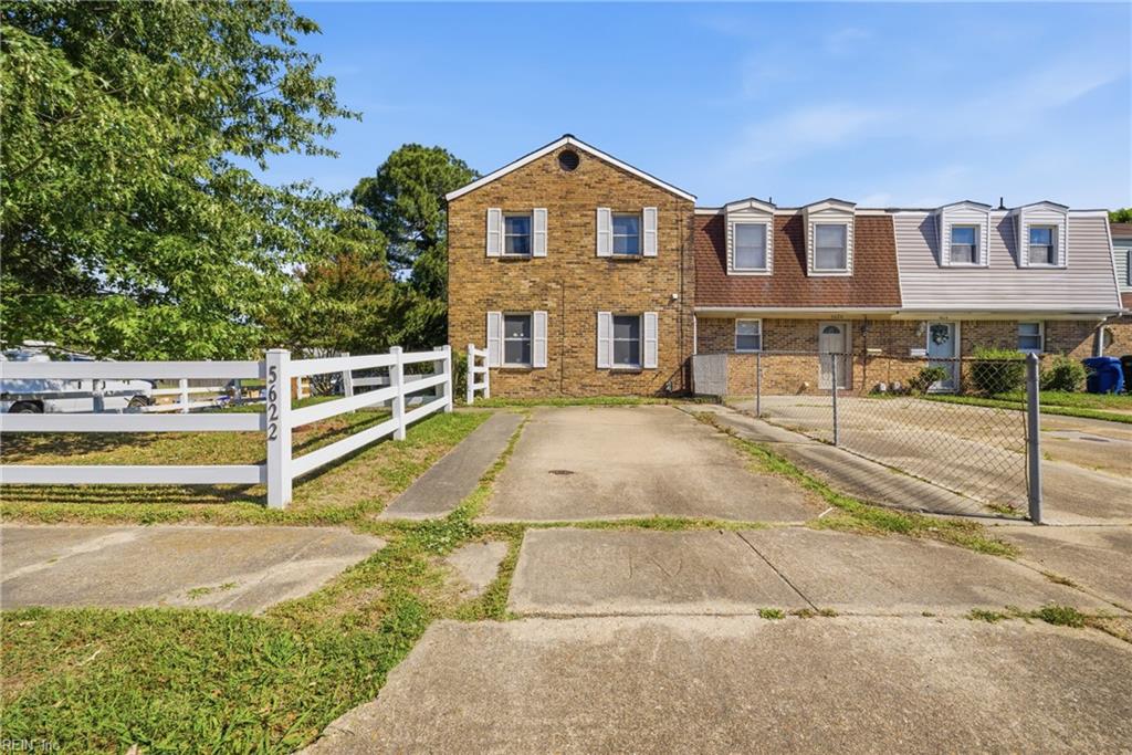 5622 Fanshaw CT