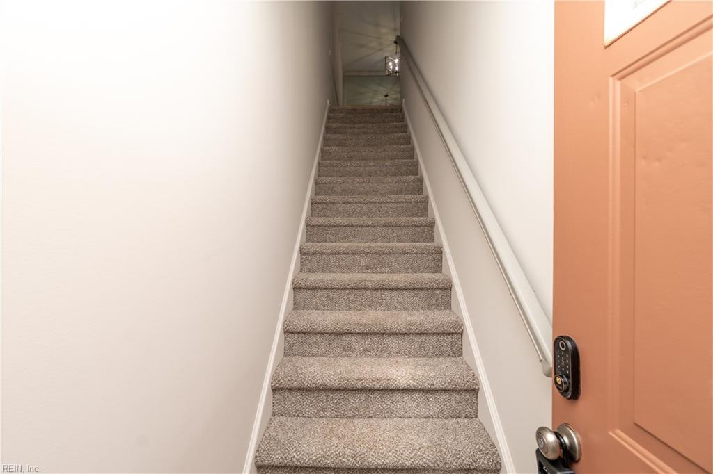 917 Whistling Swan DR