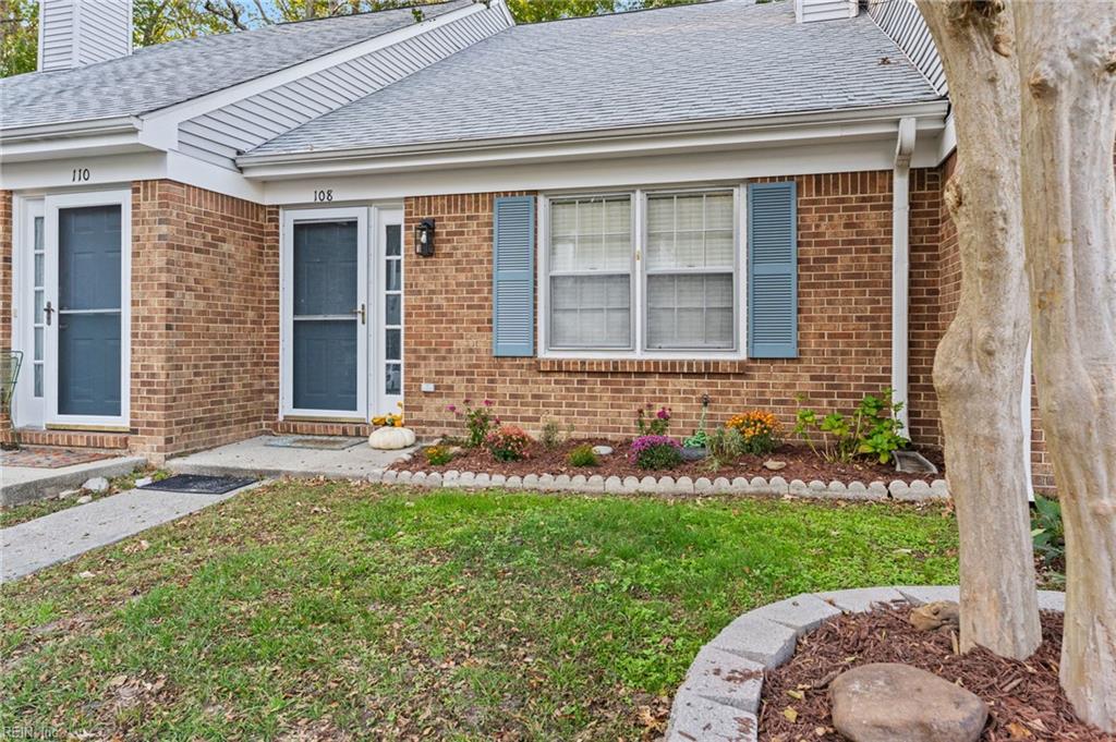 108 Farmstead PL