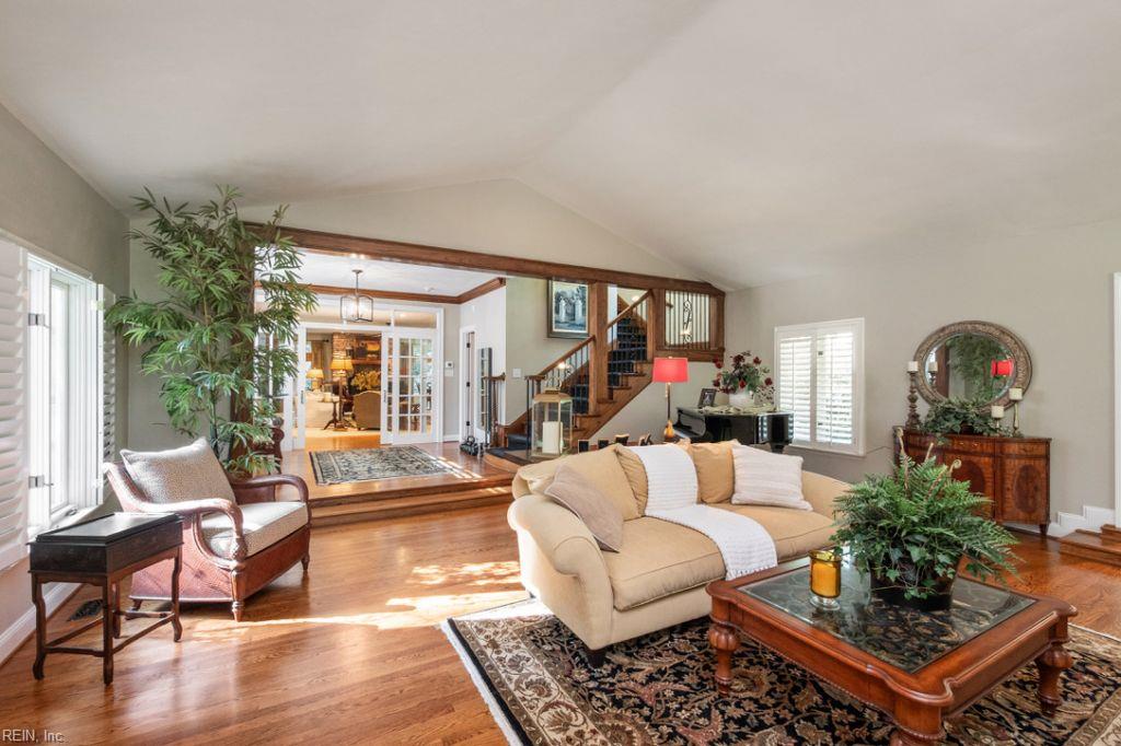 517 Woodards Ford RD