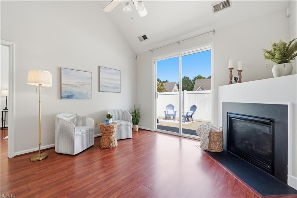 802 Devereaux DR