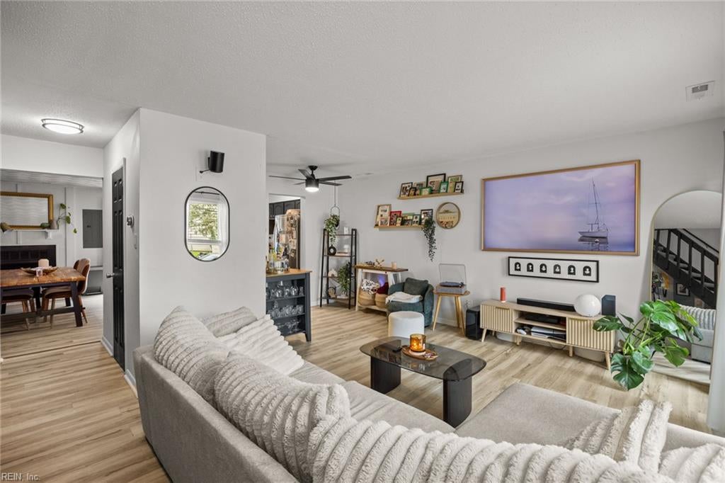 3636 Chimney Creek DR
