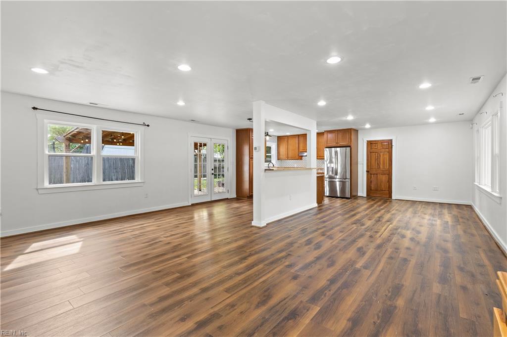 508 S Kings Point RD