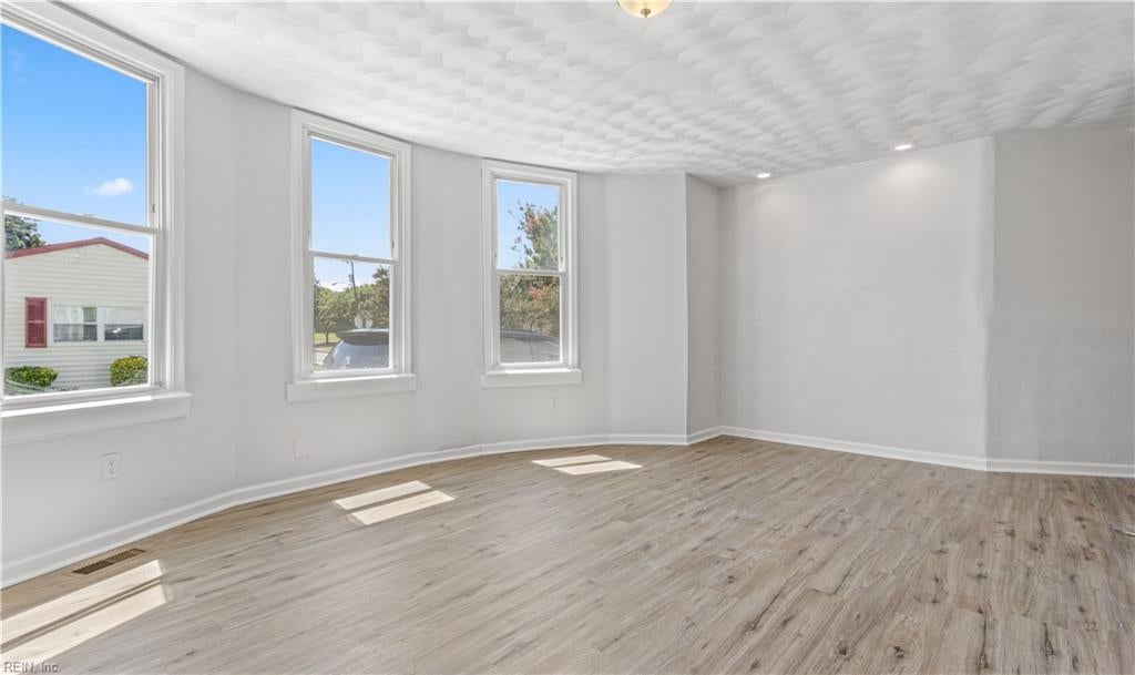 273 Elm AVE