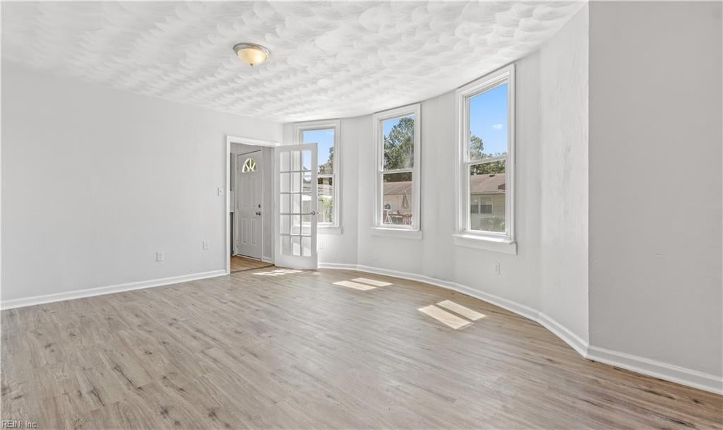 273 Elm AVE