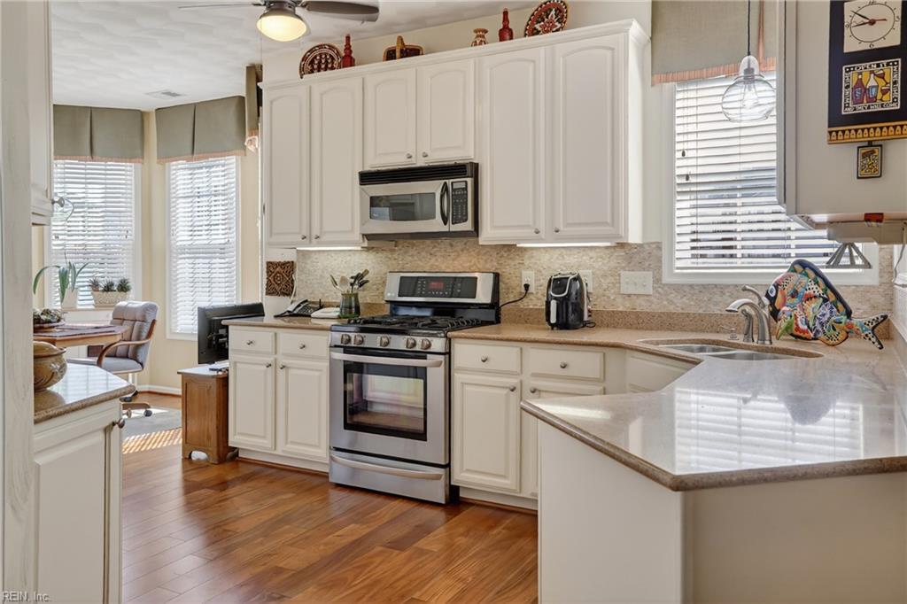 2821 Majestic Oak CT