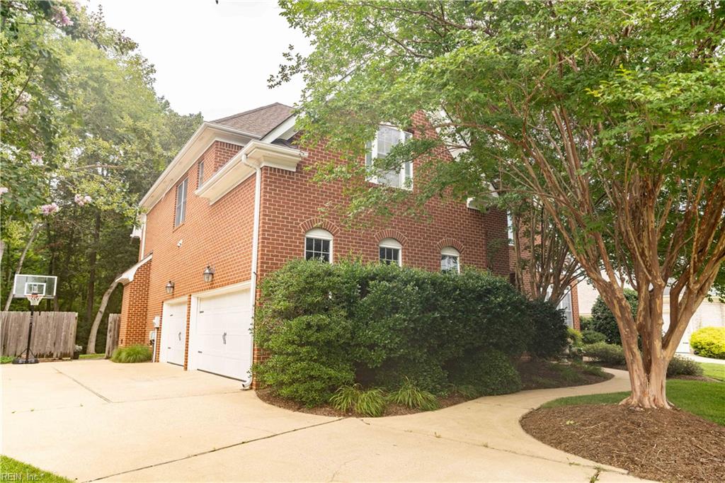 2329 Litchfield WAY
