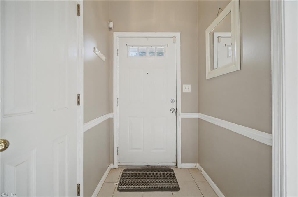 612 W Lake CIR 53
