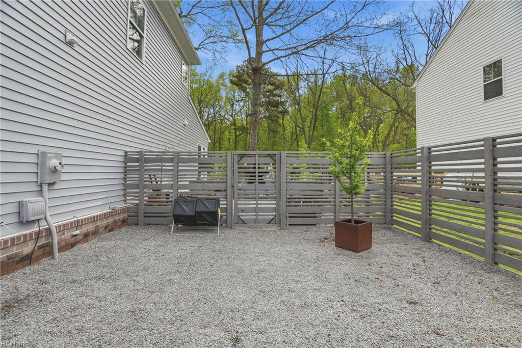 3229 Old Carolina RD